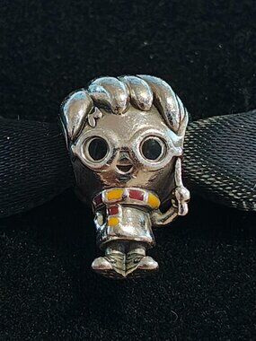 Authentic Pandora Harry Potter Charm 798626C01 Retired Enamel